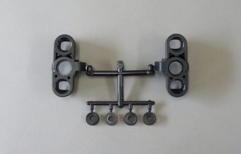 E2147 - Mugen 1,5mm trailing front hub carrier set